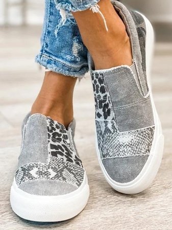 Maria | Lage dames sneakers met patchdetails