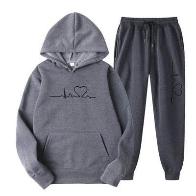 Edith | Dames set met hoodie en joggingbroek met hartslagmotief