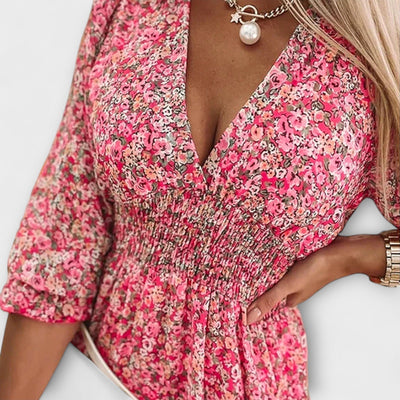 Elara | Bloemen minijurk met smokdetails – casual jurk
