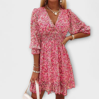 Elara | Bloemen minijurk met smokdetails – casual jurk