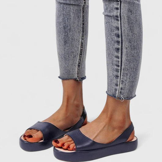 Emrynn comfortabele platte sandalen