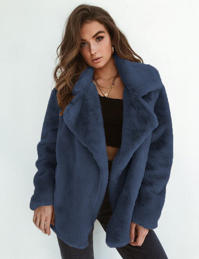Charlotte | Zachte oversized korte dames imitatiebontjas
