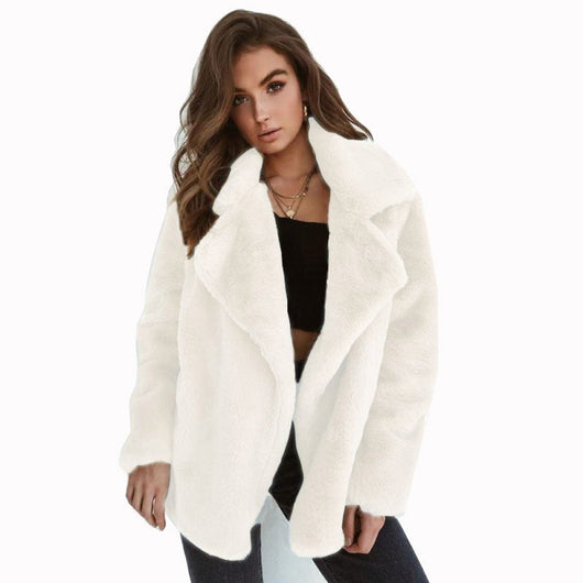 Charlotte | Zachte oversized korte dames imitatiebontjas