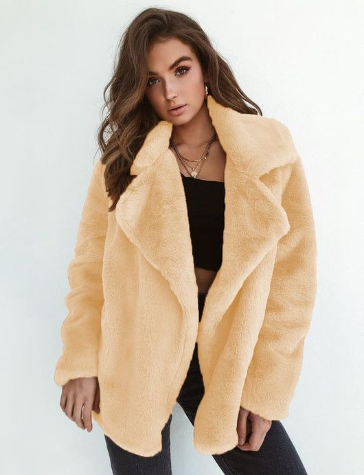 Charlotte | Zachte oversized korte dames imitatiebontjas