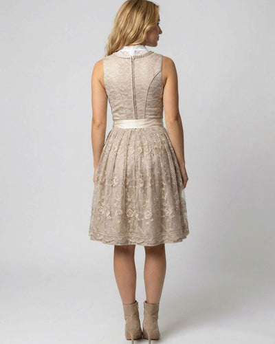 Leonie | Dames Oktoberfest dirndl met kanten blouse en bloemborduursel