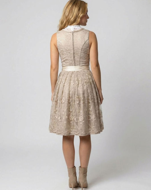 Leonie | Dames Oktoberfest dirndl met kanten blouse en bloemborduursel