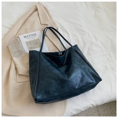 Annika | Ruime dames shopper van PU-leer in retrolook