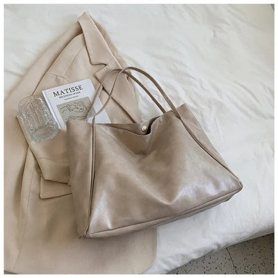 Annika | Ruime dames shopper van PU-leer in retrolook