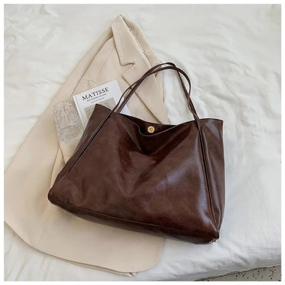 Annika | Ruime dames shopper van PU-leer in retrolook