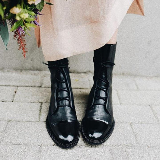 Charlotte | Dames enkellaarsjes van imitatieleer met veters in vintage look