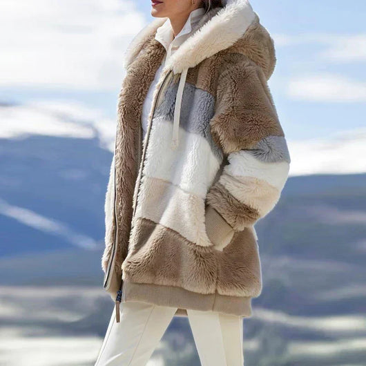 Franziska | Dames winterjas met colorblock-dessin en capuchon