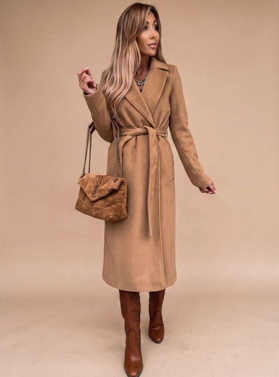 Charlotte | Elegante lange dames trenchcoat met bindceintuur en reverskraag