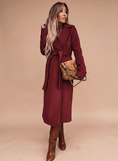 Charlotte | Elegante lange dames trenchcoat met bindceintuur en reverskraag