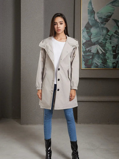 Emilia | Waterafstotende lange dames trenchcoat met capuchon