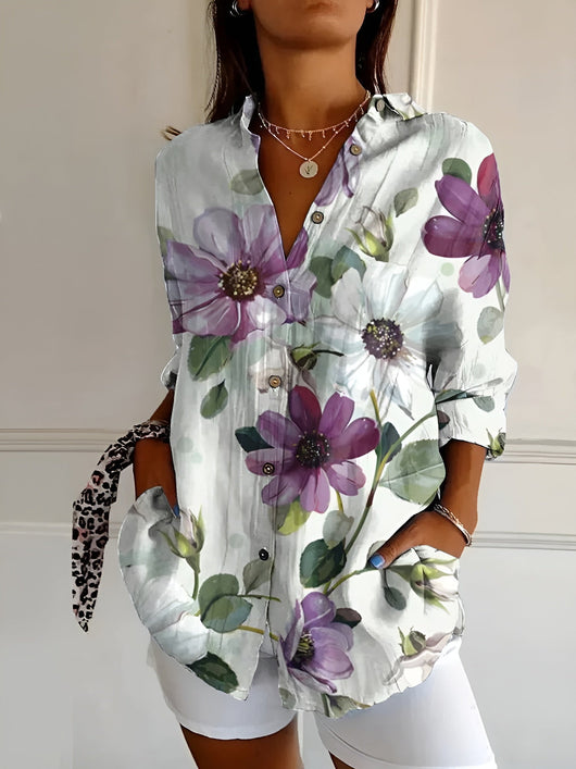 Johanna | Gestipte dames blouse met knoopsluiting en print