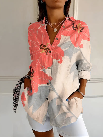 Johanna | Gestipte dames blouse met knoopsluiting en print