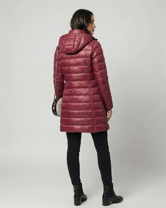 Johanna | Ultralichte slim-fit dames donsjas met capuchon