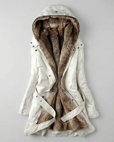 Charlotte | Lange gevoerde dames winterparka met imitatiebonten capuchon