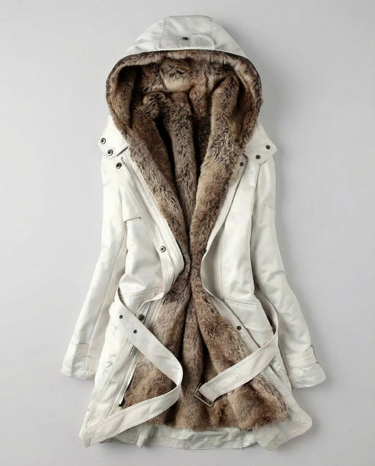 Charlotte | Lange gevoerde dames winterparka met imitatiebonten capuchon