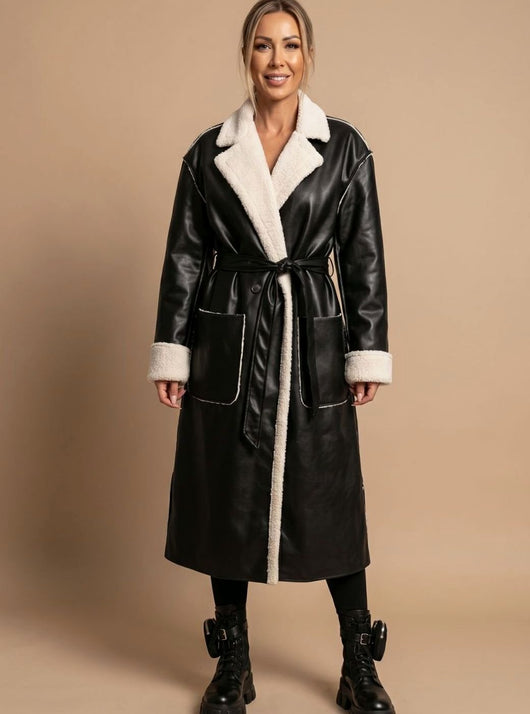 Clara | Lange dames wintermantel van imitatieleer met fleece